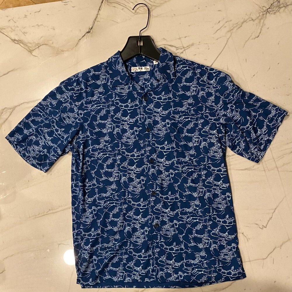 Uniqlo shirt